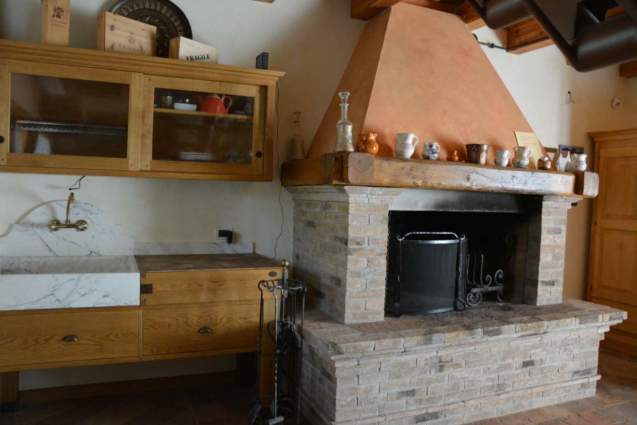 Casale Del Leon Villa โตโล ภายนอก รูปภาพ